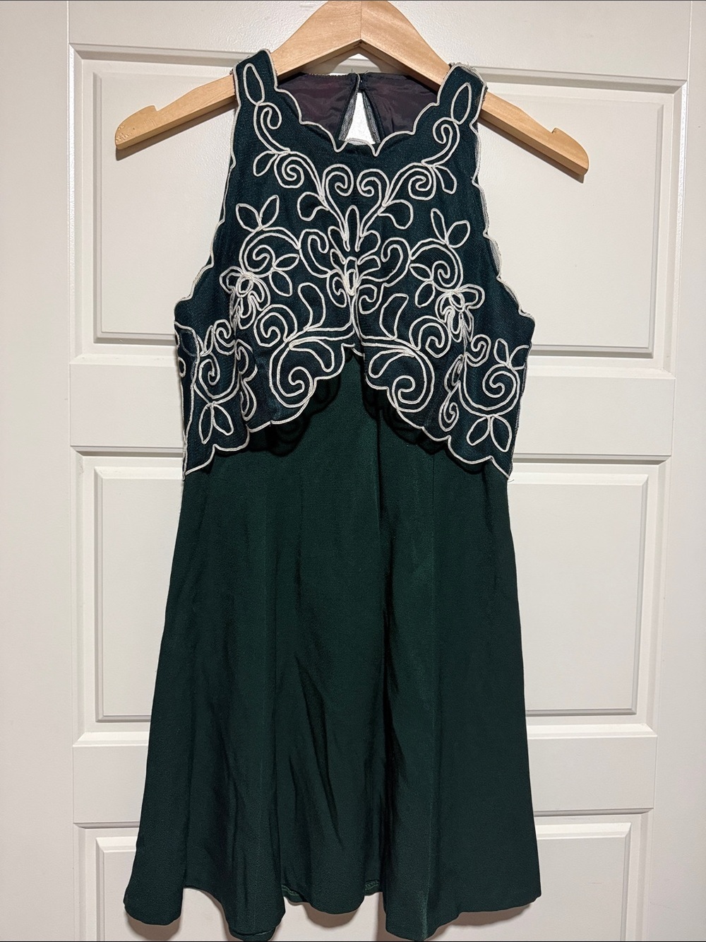 Scott McClintock Emerald Green Party Mini Dress with White Embroidery